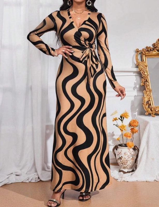 V-Neck Geo-Metric Designed Long Sleeve Maxi Dress